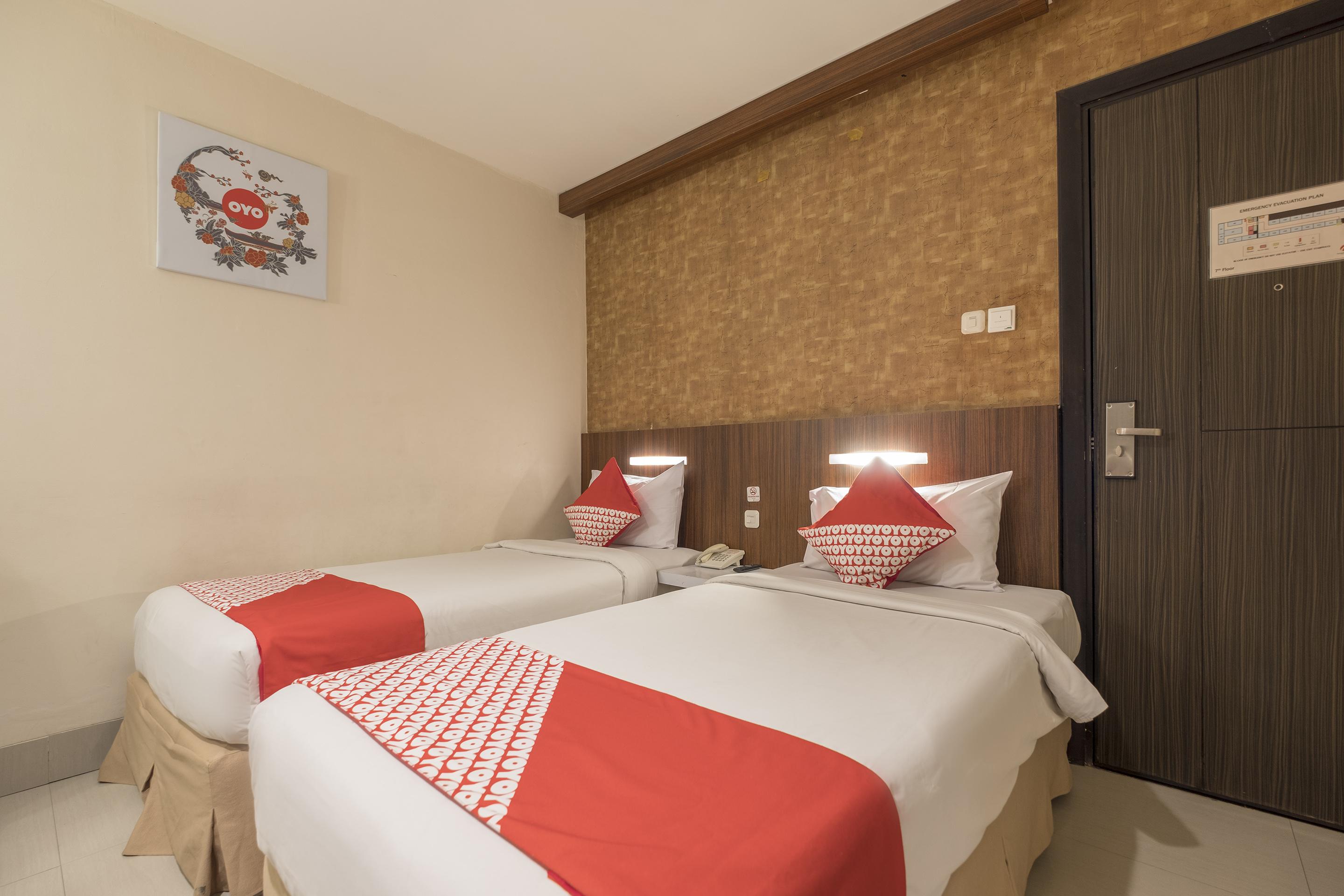 Collection O 1279 Hotel Grand Celino Makassar Eksteriør bilde