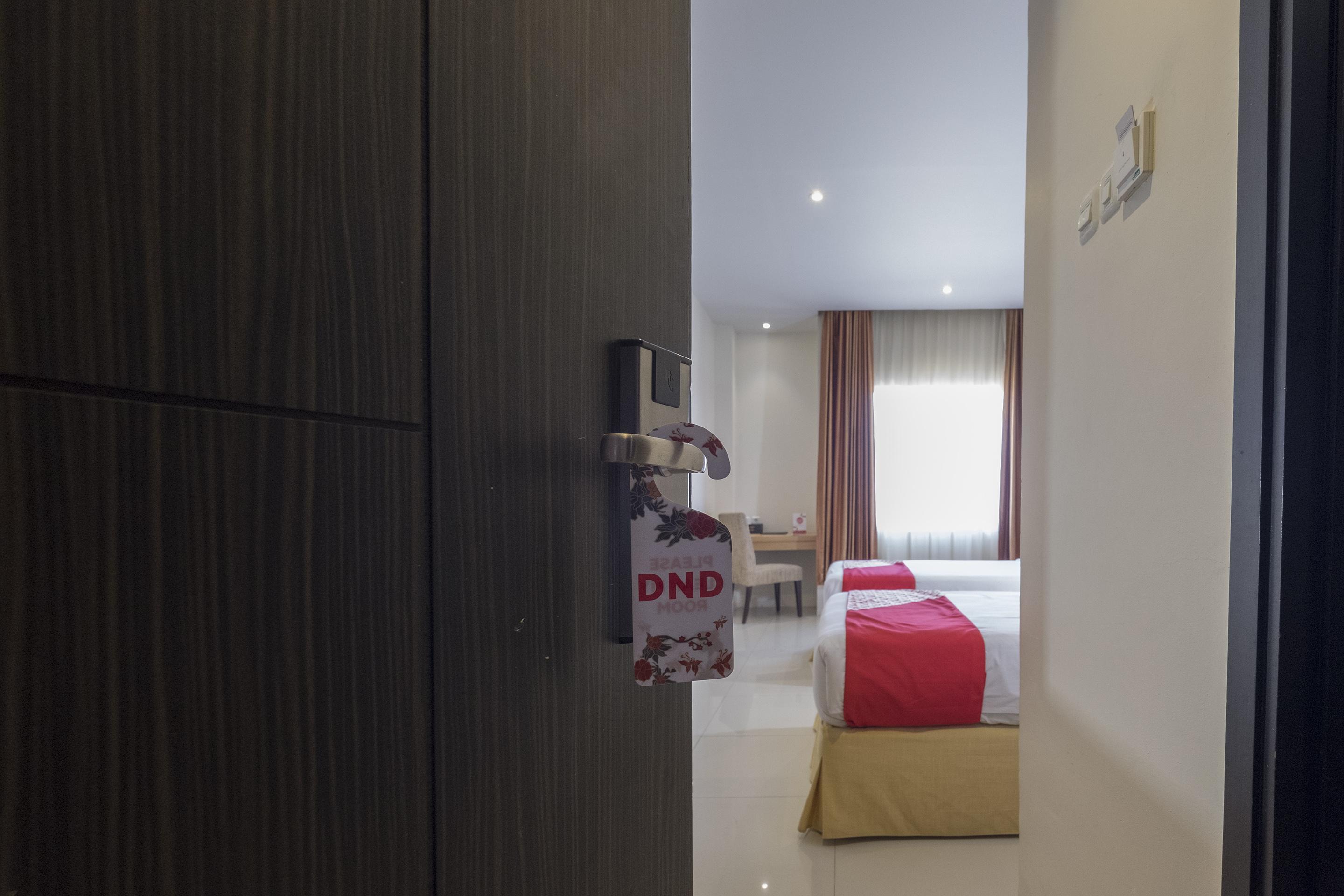 Collection O 1279 Hotel Grand Celino Makassar Eksteriør bilde