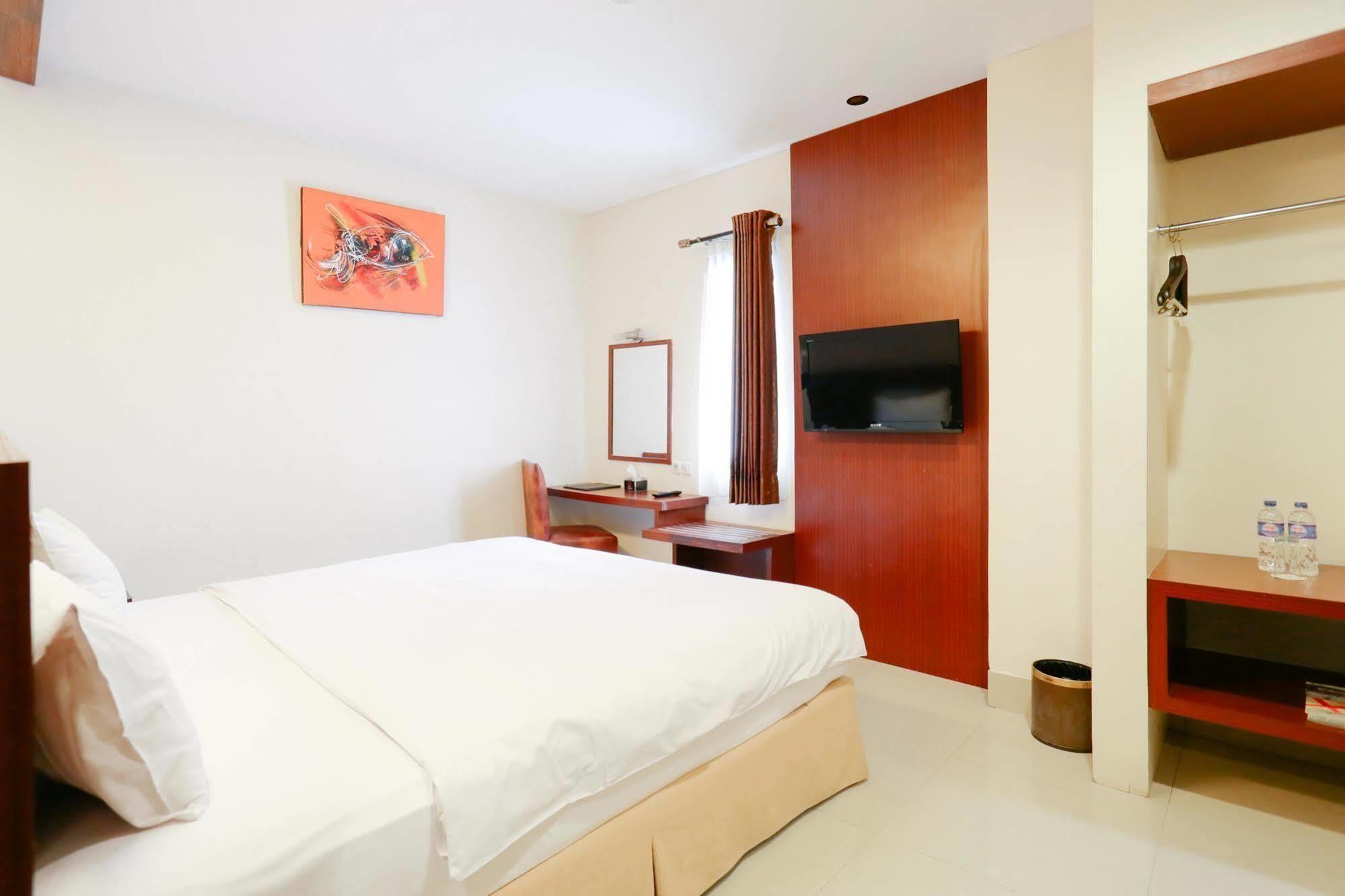 Collection O 1279 Hotel Grand Celino Makassar Eksteriør bilde